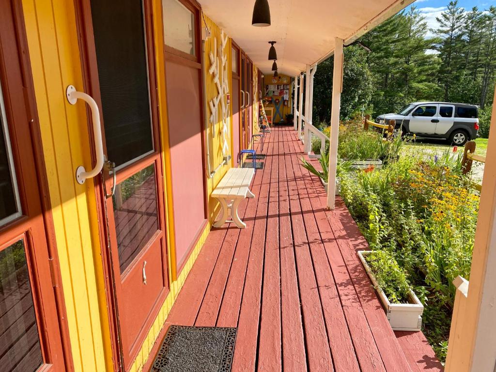 Snowdon Chalet Motel photo