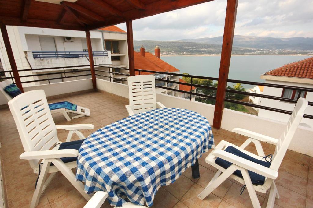 Apartments by the sea Mastrinka, Ciovo - 9447 photo