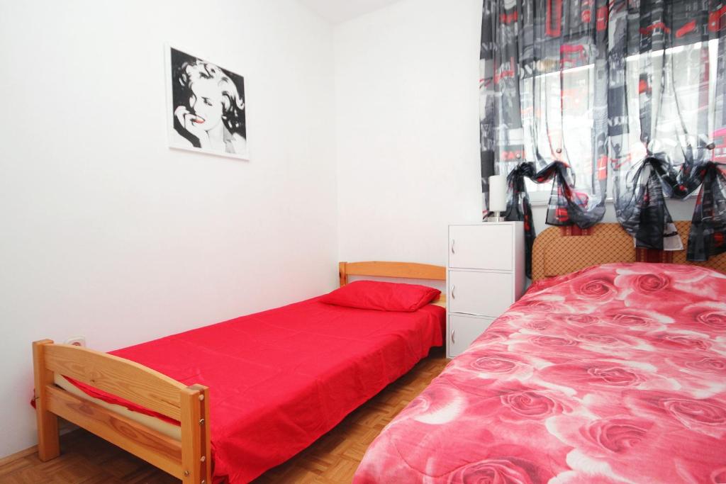 Apartments by the sea Mastrinka, Ciovo - 9447 photo