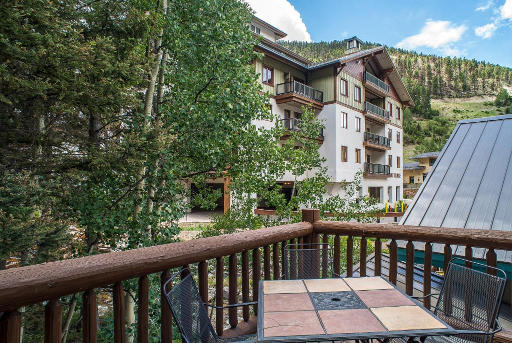 Alpine Village Suites photo