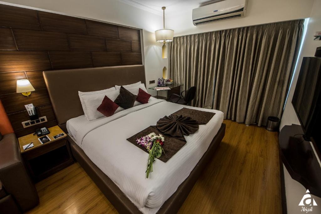 Hotel Abigail Goradia’s Shirdi photo