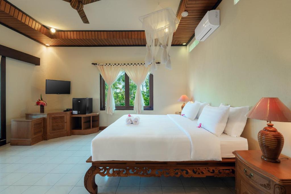 Banyualit Spa 'n Resort Lovina photo