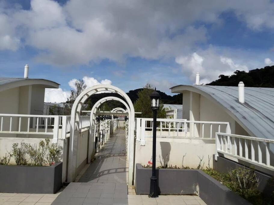 The Gallery at Cameron Highlands, up to 7 persons, 2 bedrooms, 2 bathrooms, 2 water heaters, non coo photo