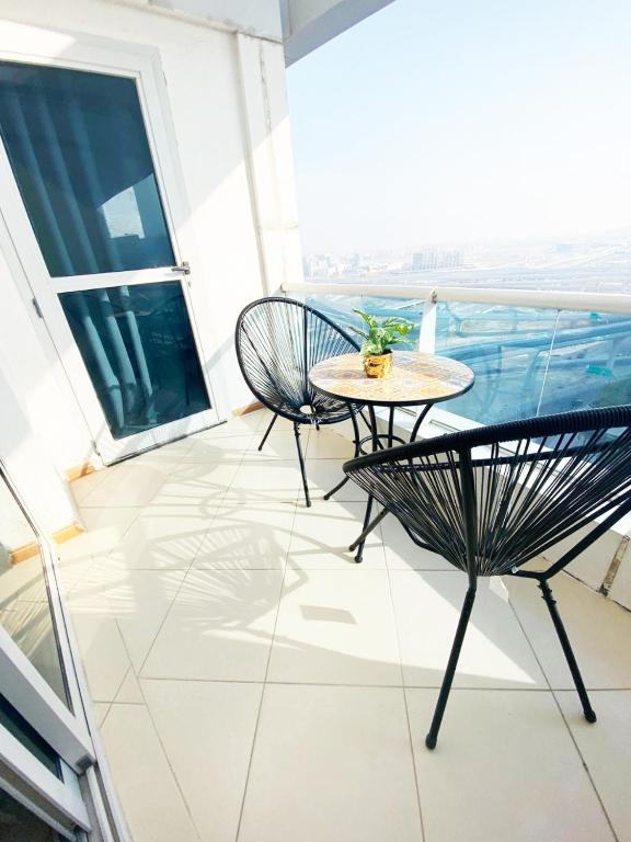 Diamond Marina inn, Heart of Marina — Hotel in Dubai