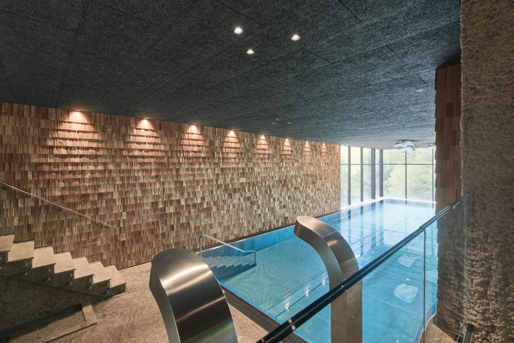 スイミングプール