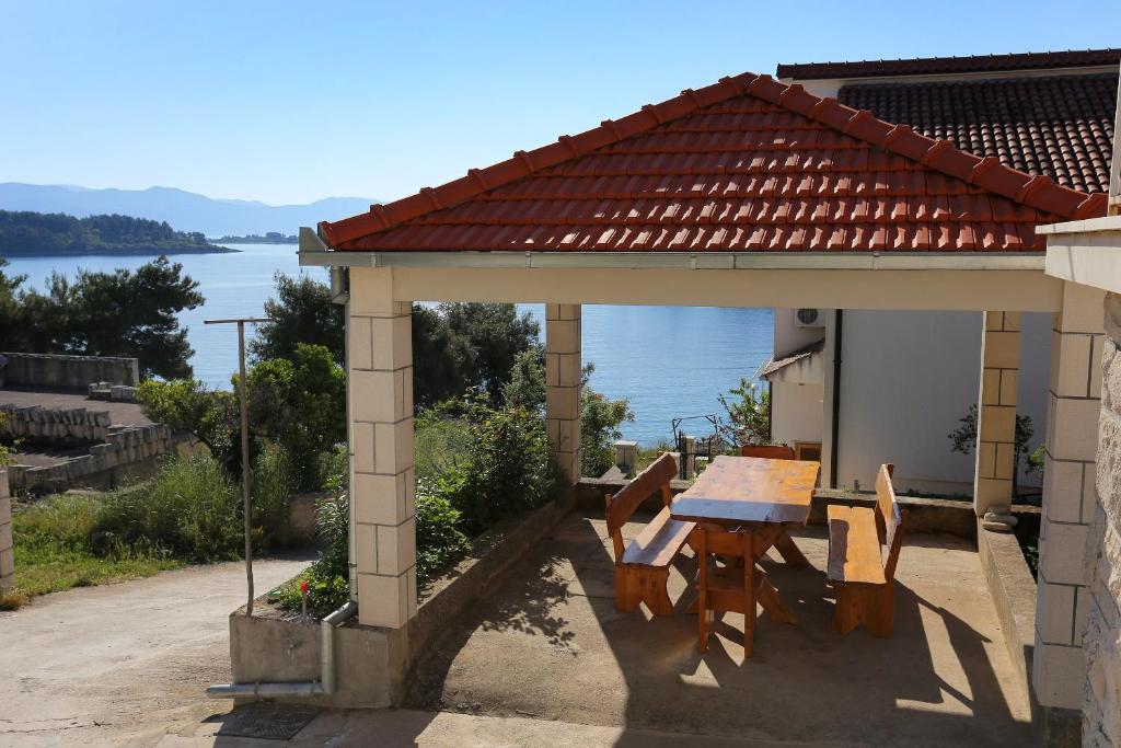 Apartments by the sea Lumbarda, Korcula - 10049 photo