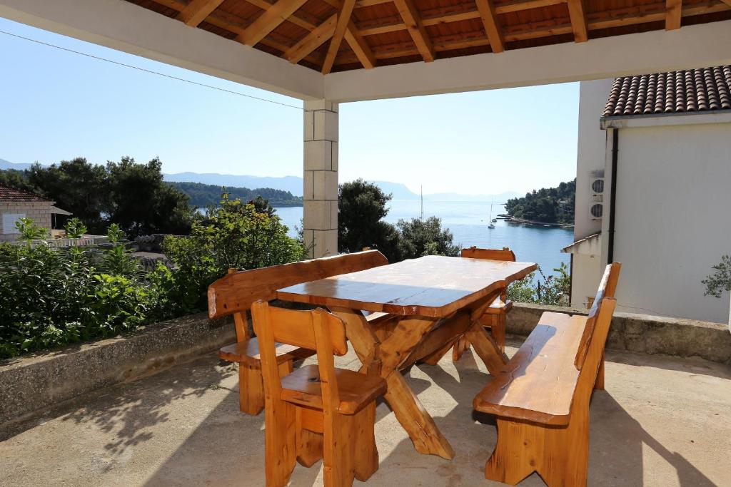 Apartments by the sea Lumbarda, Korcula - 10049 photo