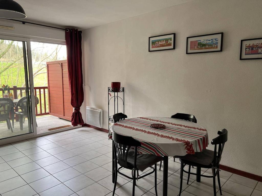 Appartement T2 calme avec terrasse et parking - 3 couchages - 3