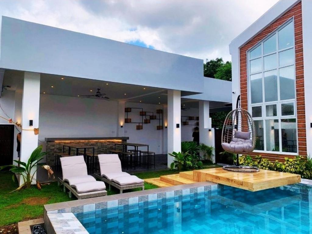 Asheville Tagaytay — Hotel in Tagaytay