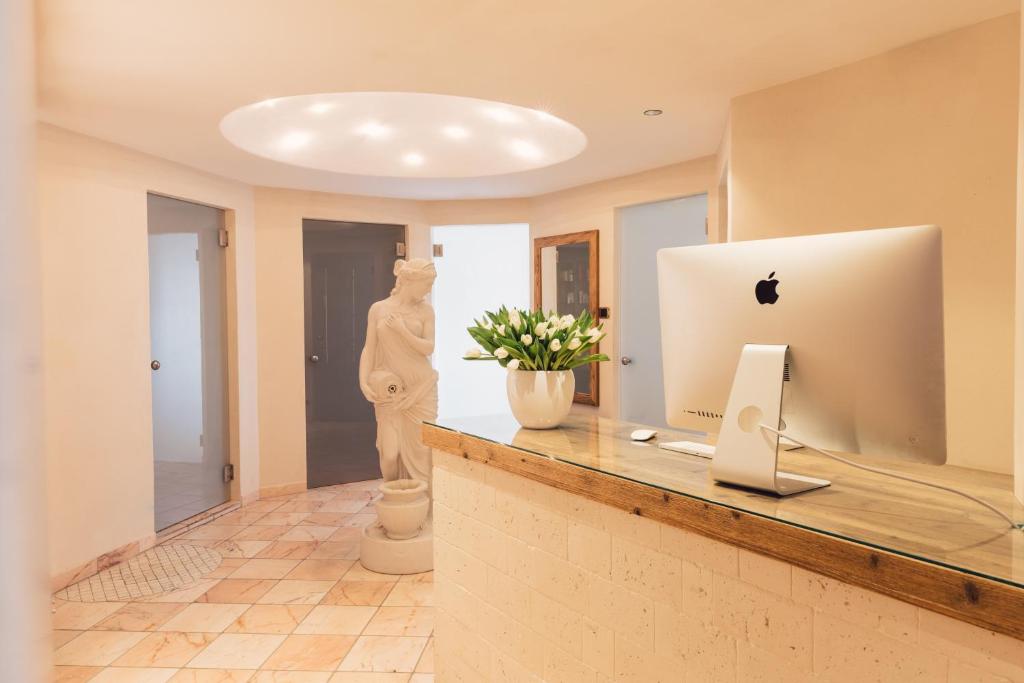 Wellness Refugium & Resort Hotel Alpin Royal - Small Luxury Hotels of the World photo