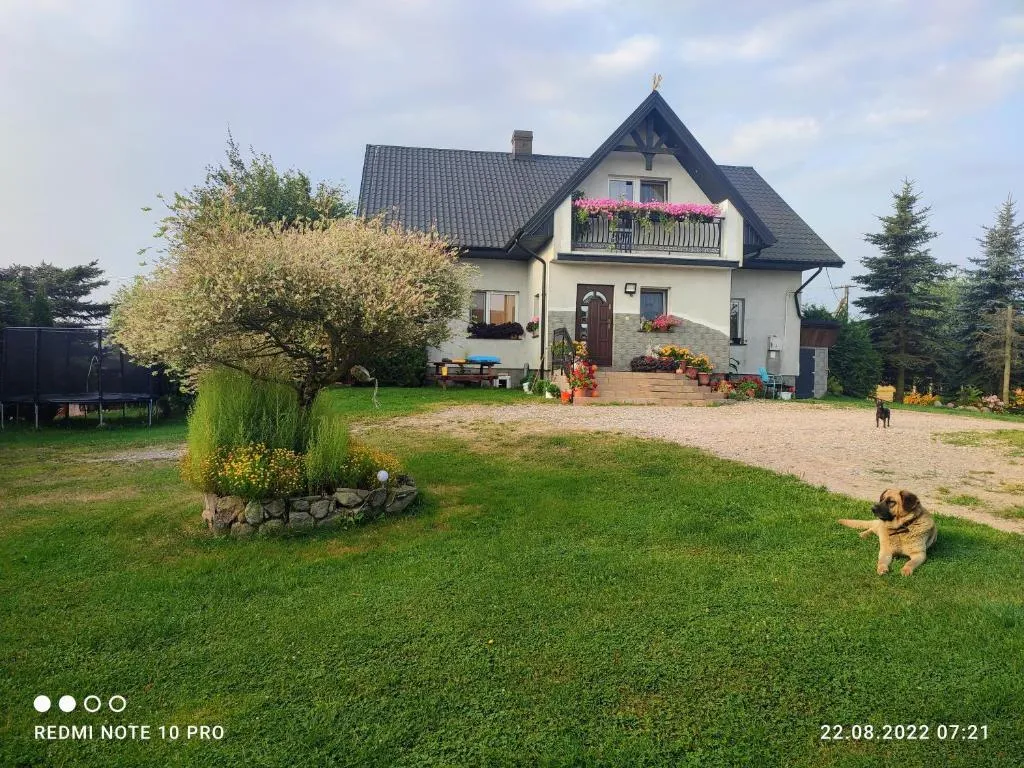 Apartament w Oklinach, מלון בWiżajny