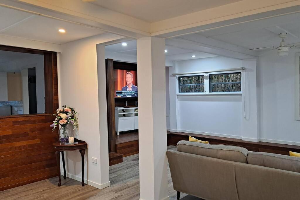 House large 2 Bedroom off Gallery Walk. MtTambo photo