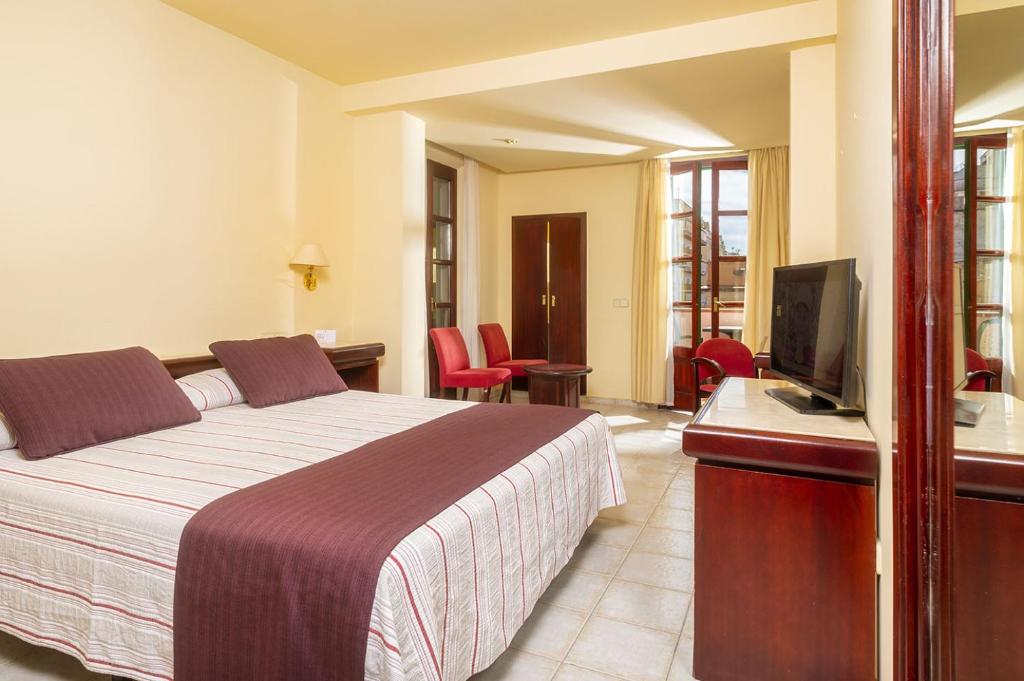 Hotel Guitart Rosa - Adults Only — Hotel rooms in Lloret de Mar, Catalonia