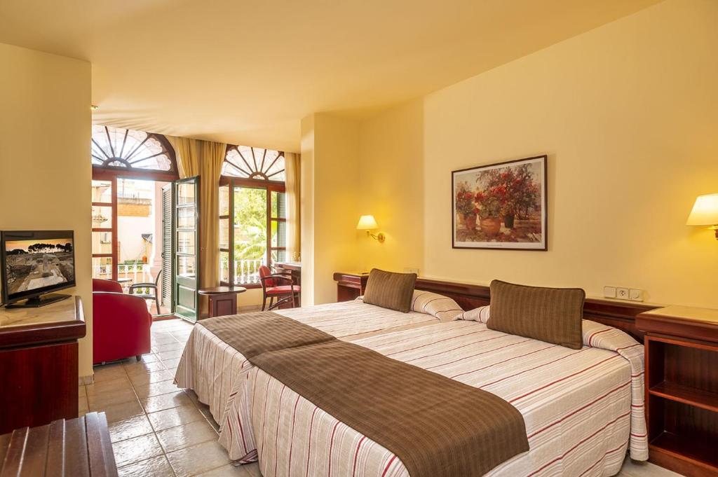 Hotel Guitart Rosa - Adults Only — Hotel rooms in Lloret de Mar, Catalonia