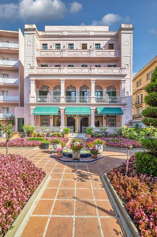 Hotel Guitart Rosa - Adults Only — Hotel building in Lloret de Mar, Catalonia