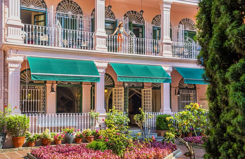 Hotel Guitart Rosa - Adults Only — Hotel building in Lloret de Mar, Catalonia