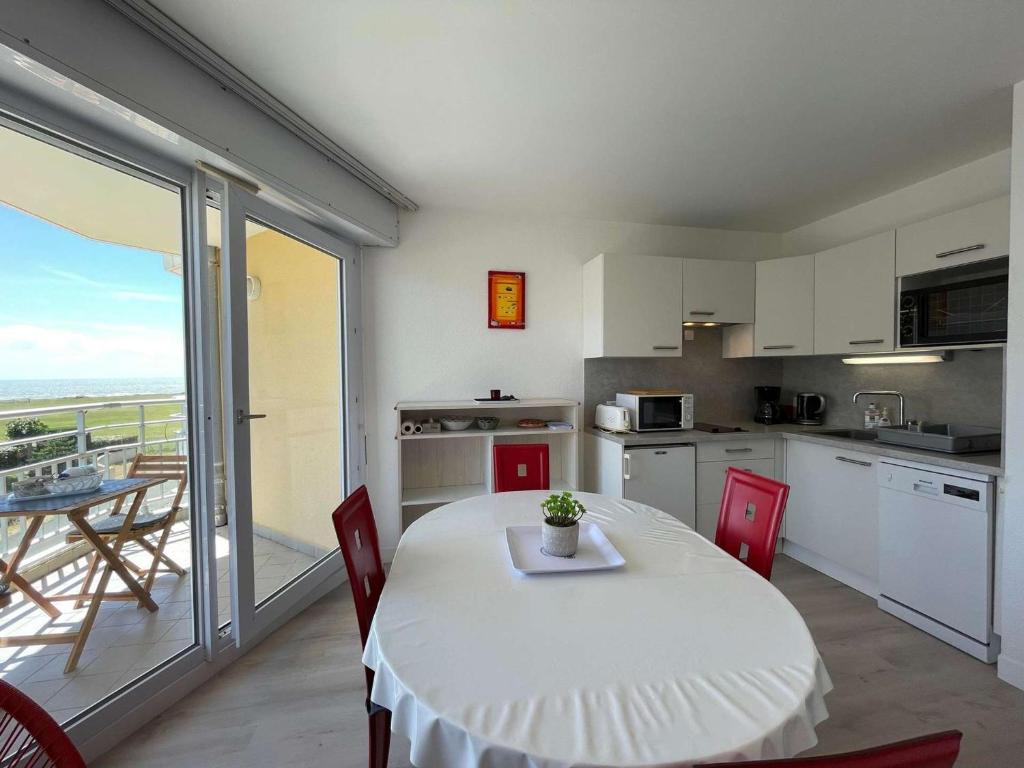 Appartement lumineux, piscine chauffée, parking privatif - FR-1-224C-305 - 4