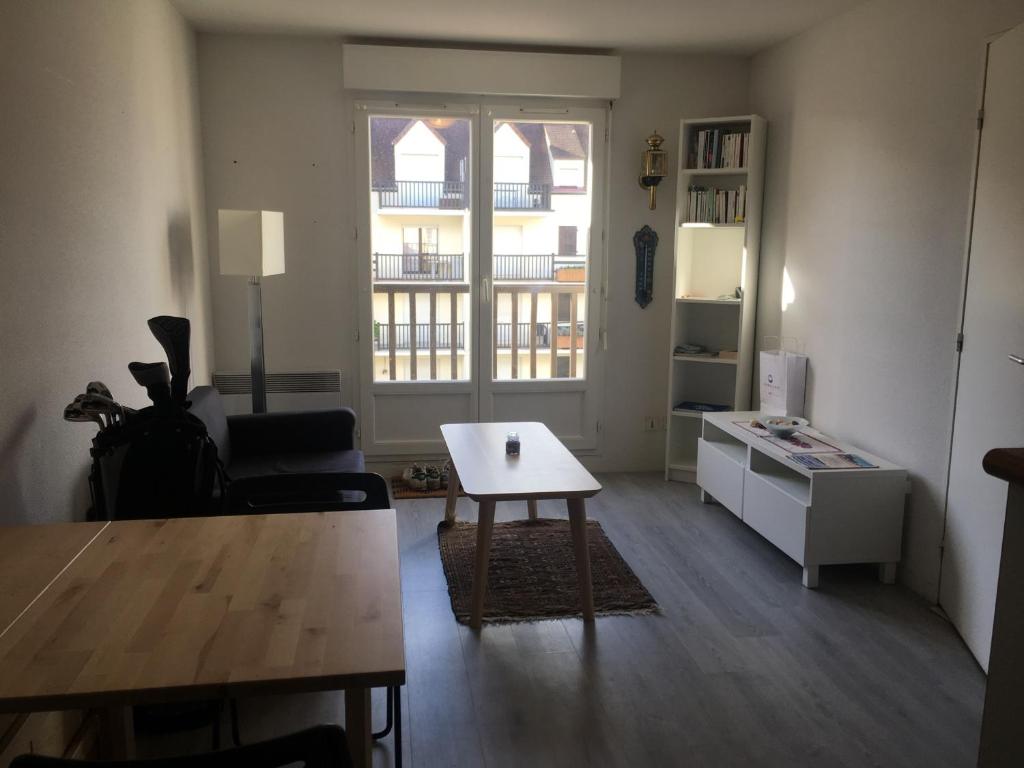 Cabourg: Appartement bord de mer, balcon, internet, parking - FR-1-487-313 - 3