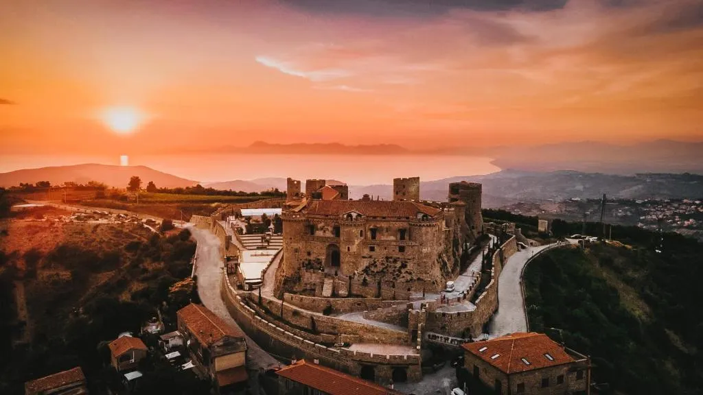 Castello di Rocca Cilento, hotel v destinaci Rocca Cilento