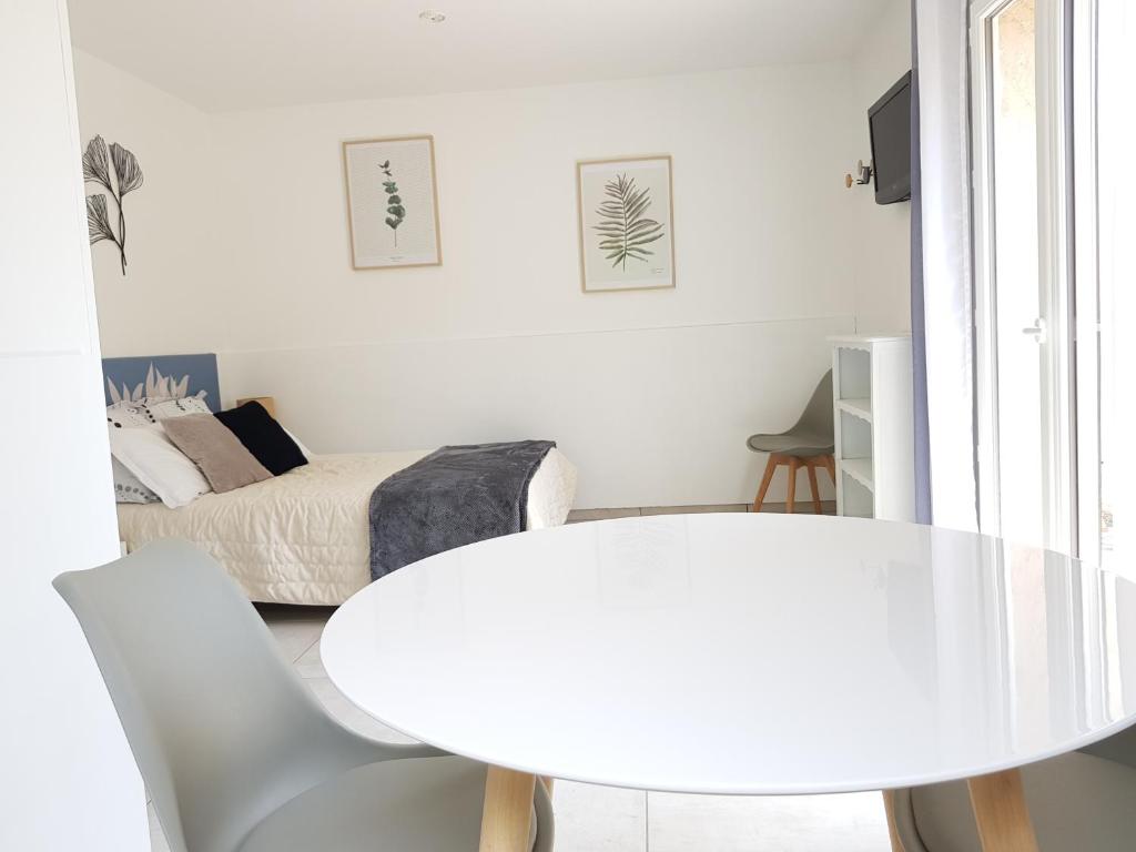 Studio au calme, proche commerces et plages - 4