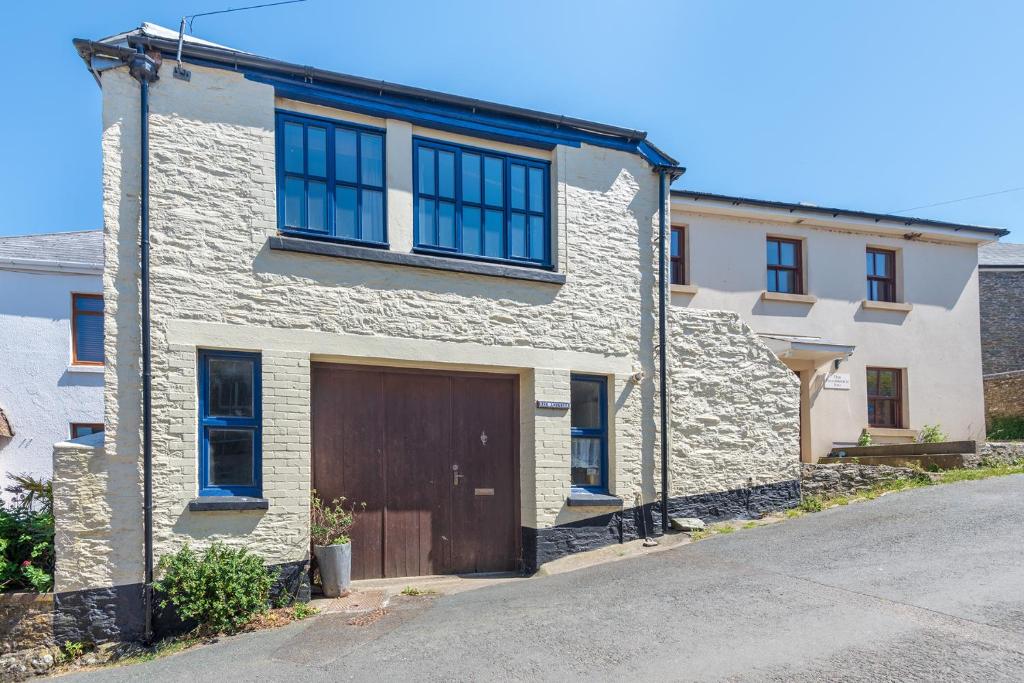 The Lookout - A Great Adventure, Kingsbridge