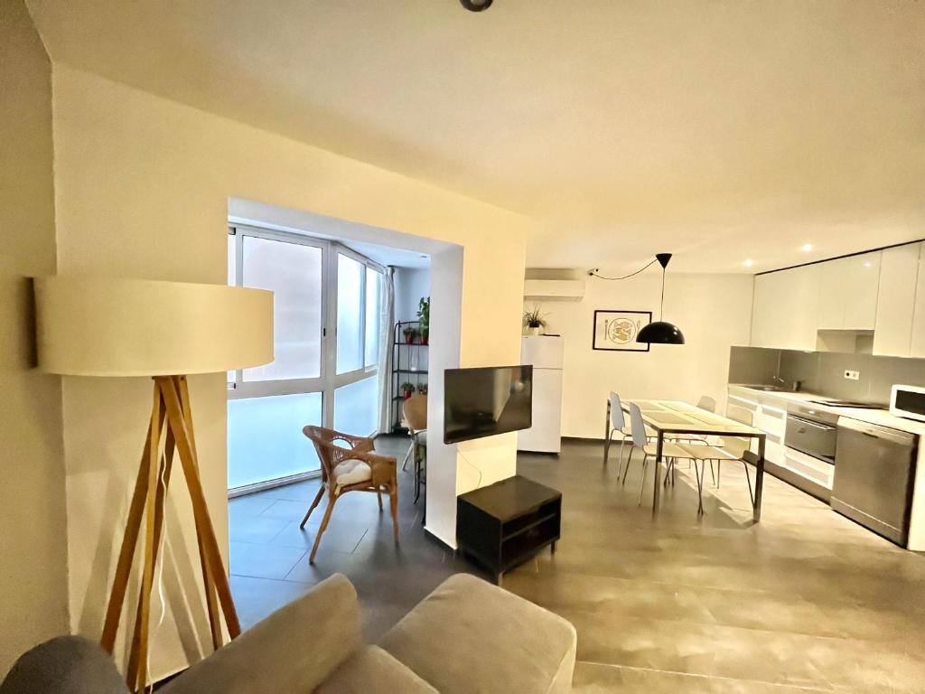 GORGEOUS APARTMENT IN DOWNTOWN - 3