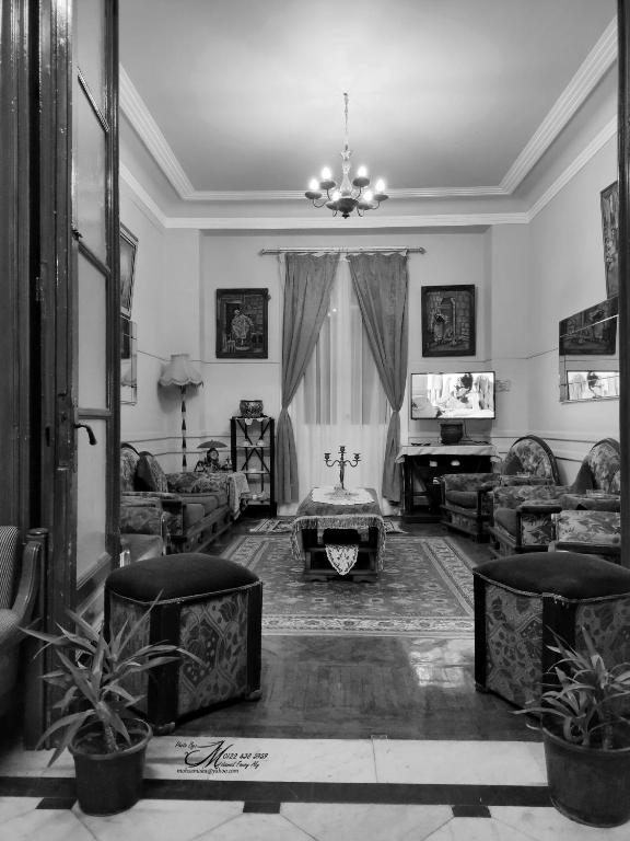 Triomphe Hostel