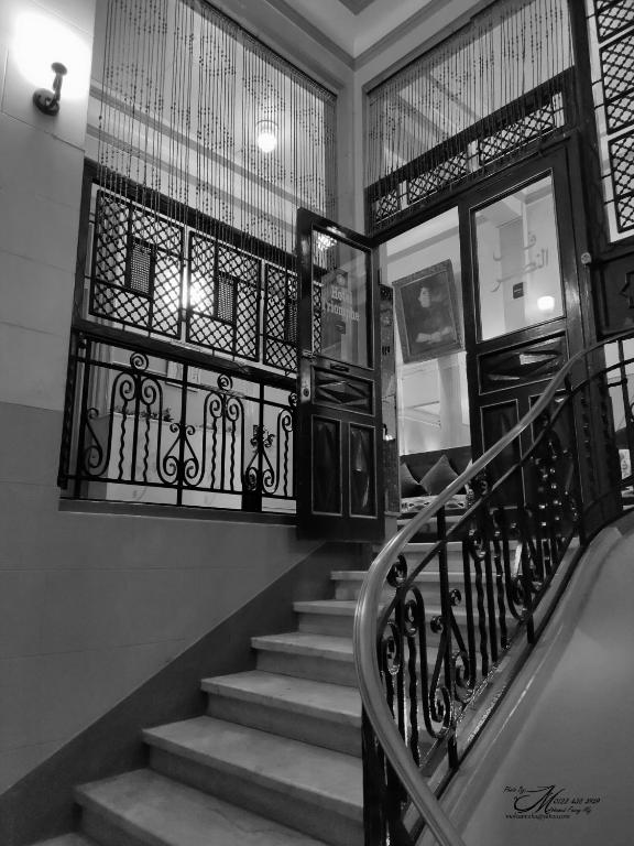 Triomphe Hostel