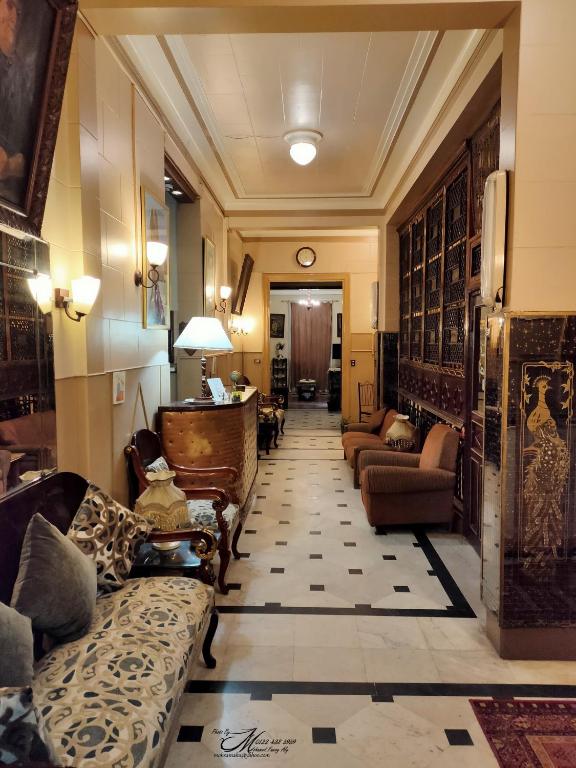 Triomphe Hostel