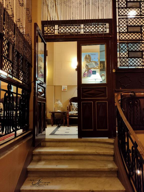 Triomphe Hostel