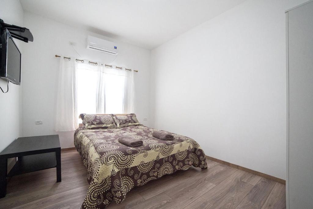 Eden House Apartments Bat Yam In Room Deals Photos Reviews Images