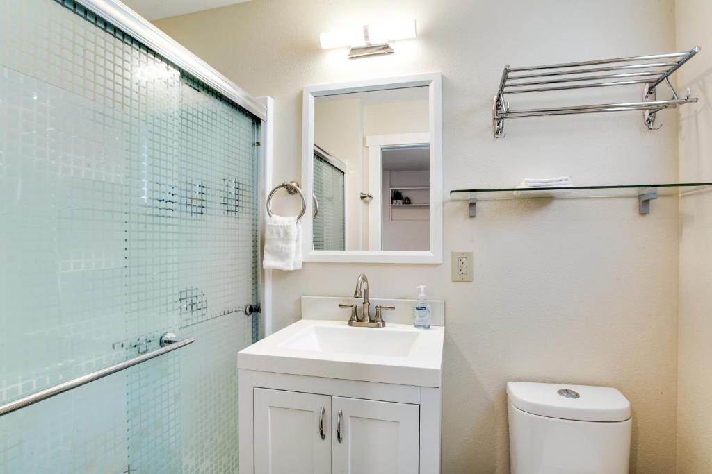Beacon Hill Hideaway photo