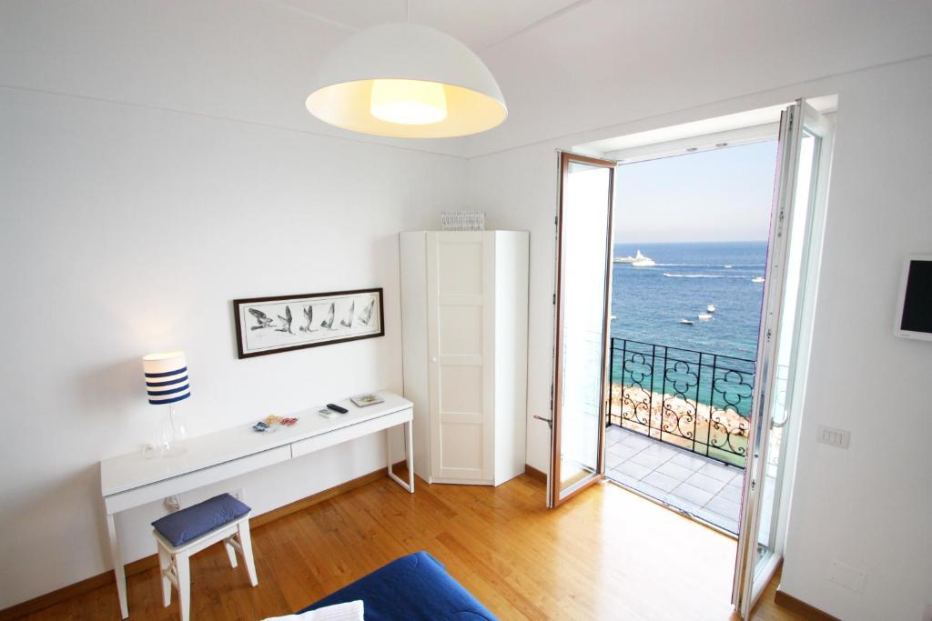 Capri Inn - 5