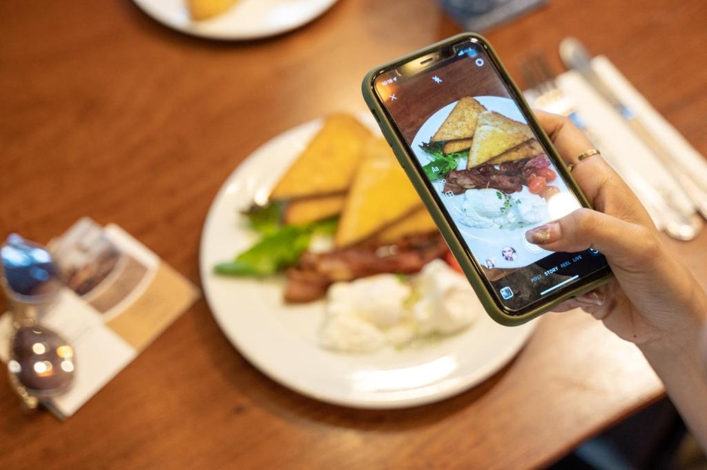 อาหารและเครื่องดื่ม