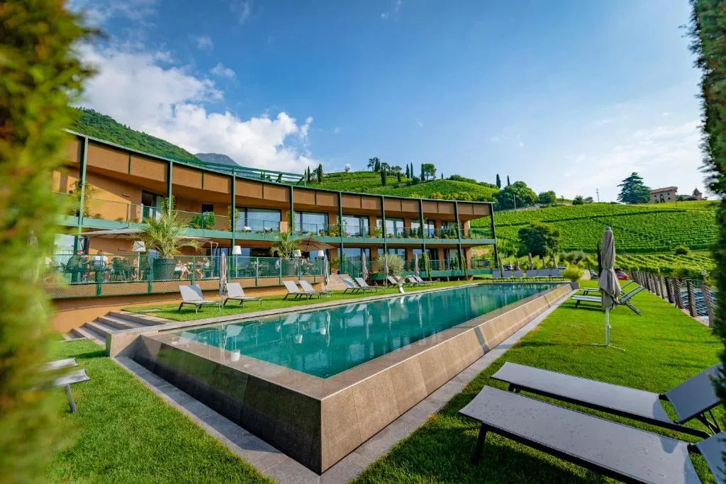 VILLA NAJ, hotel in Termeno