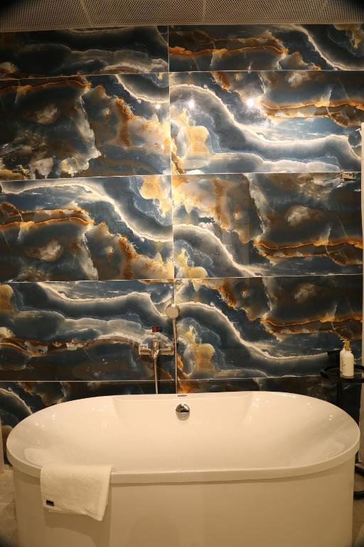 THE QUEENDOR BOUTIQUE HOTEL