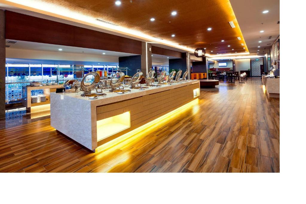 ホライゾン ウルティマ ブカシ ホテル (Horison Ultima Bekasi Hotel) お料理のイメージ