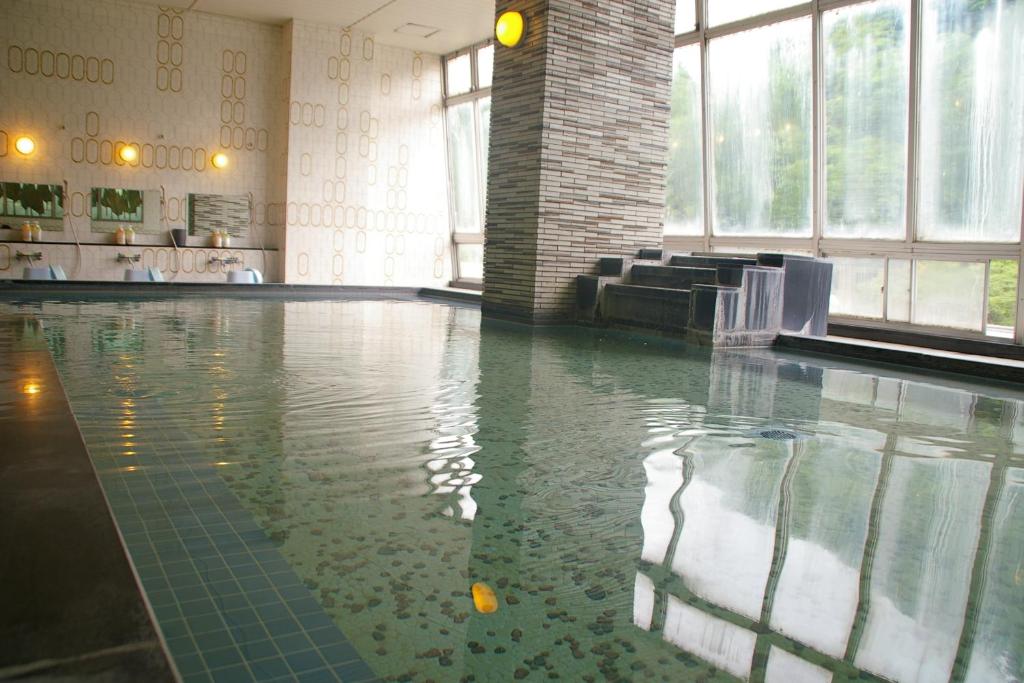 Hot spring bath