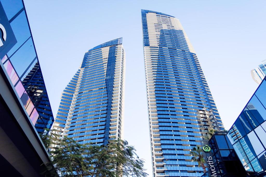 Circle On Cavill Surfers Paradise Apartments-Holiday Paradise — Hotel in Gold Coast