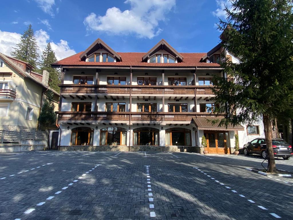 Chalet Wiese — Hotel in Poiana Brasov