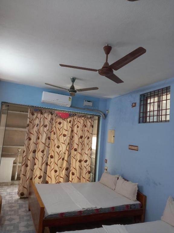 Parisha Residency- Temple Side Hotel photo