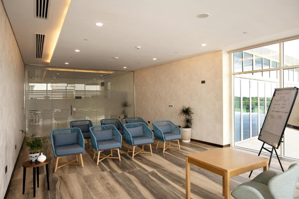 Shared lounge/TV area