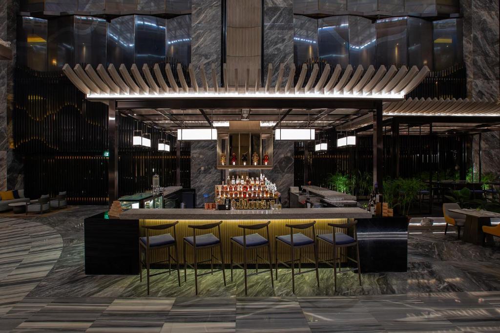 Hotel Dining