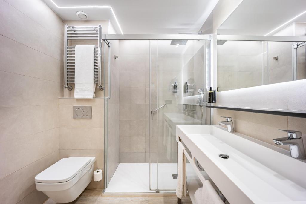 Hotel Cimbel — Hotel rooms in Benidorm, Valencian Community