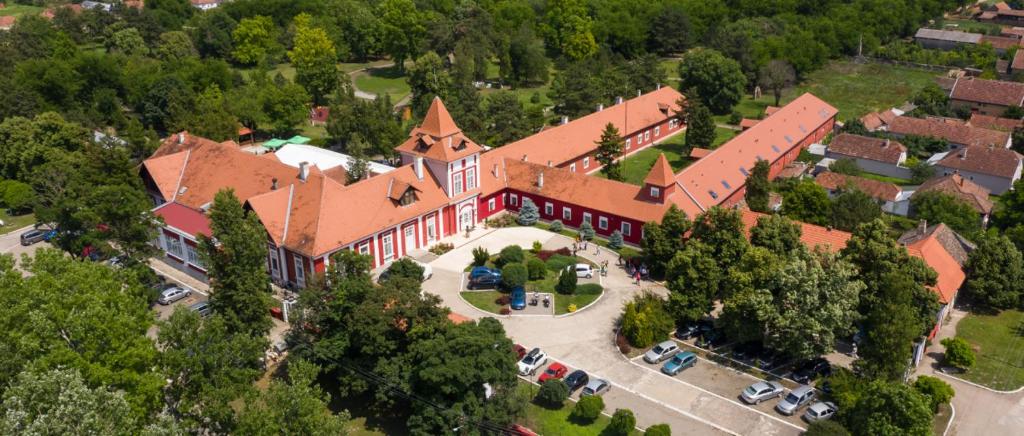 Kastel Ecka — Hotel in Ecka