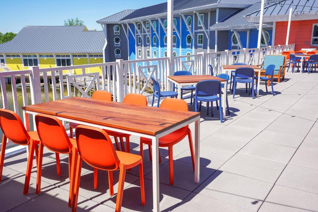 Castaway Bay by Cedar Point Resorts photo
