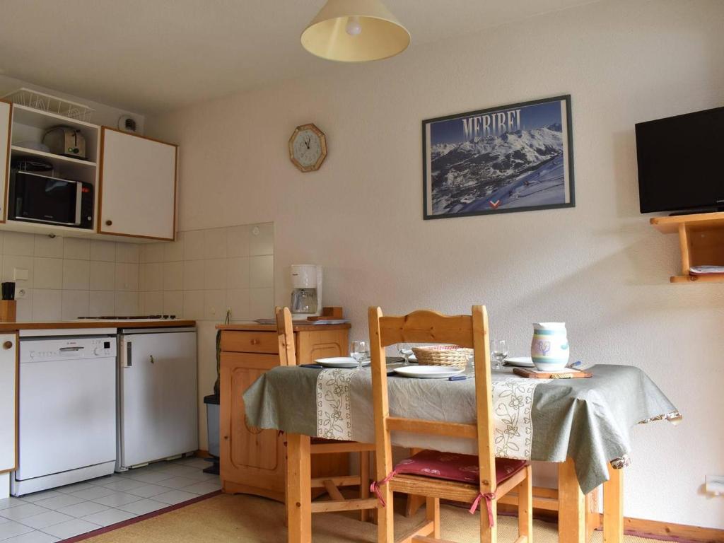Charmant Appartement 2P à Méribel, Proche Commerces et Pistes, Parking Inclus - 2