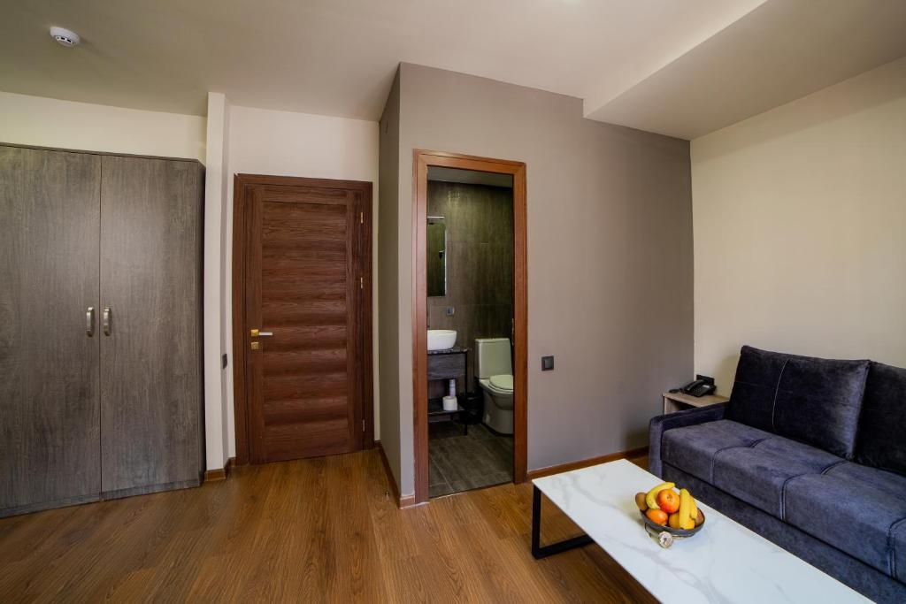 Median Hotel City Center Yerevan photo