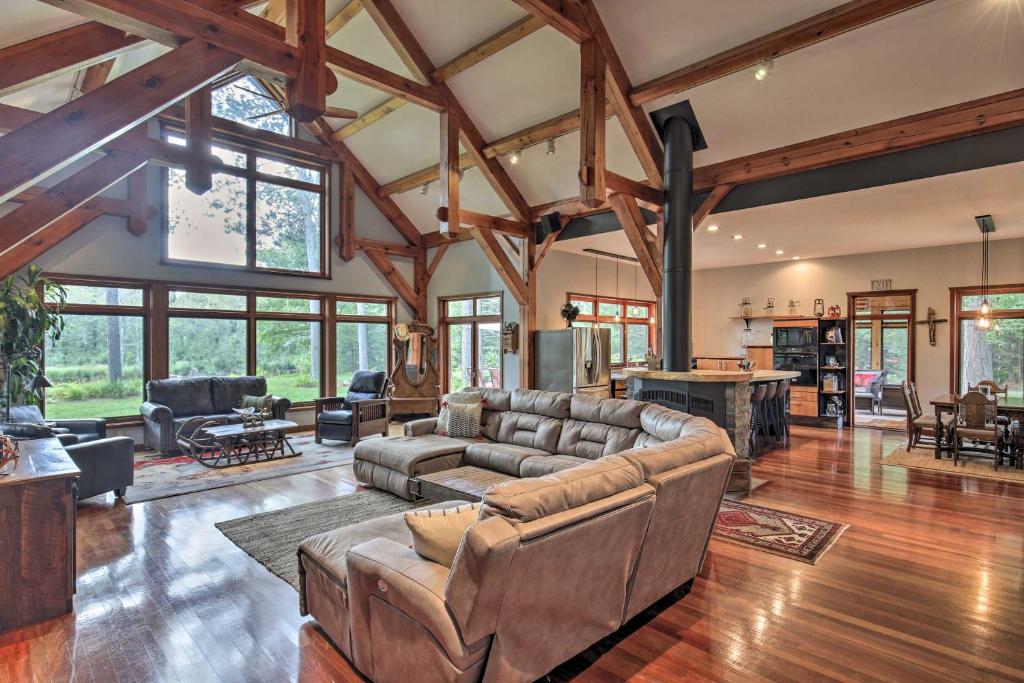 Spacious Riverfront Escape with Private Hot Tub, Eagle River
