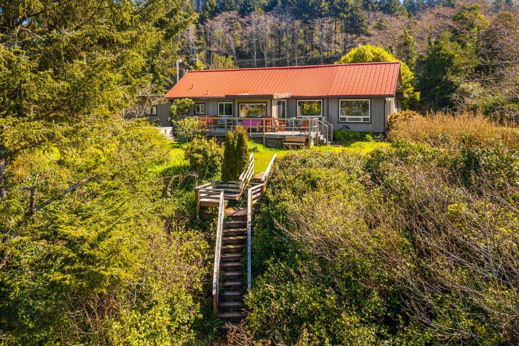 Nehalem Nirvana, Rockaway Beach